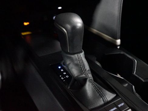 Used 2025 Toyota Camry SE FWD image 22