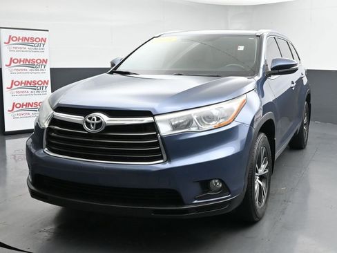 Used 2016 Toyota Highlander XLE image 4