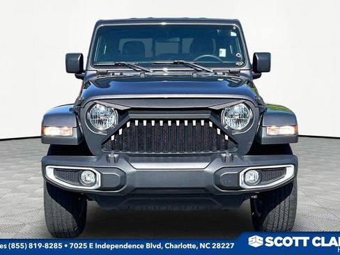 Used 2023 Jeep Gladiator Sport AWD/4WD image 2