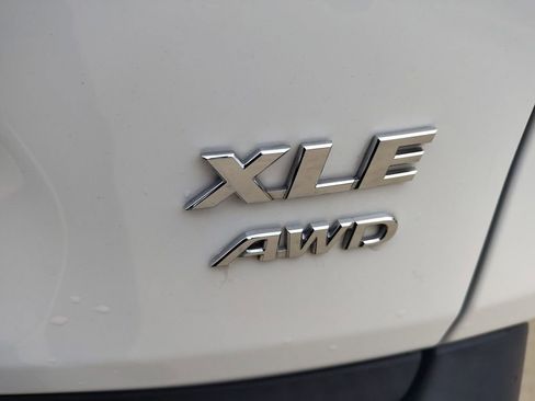 Used 2024 Toyota RAV4 XLE AWD/4WD image 10