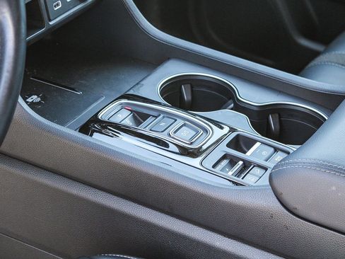 Used 2025 Honda Pilot EX-L image 21