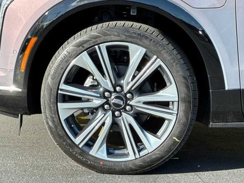 New 2026 Cadillac Optiq Luxury 2 w/ LPO, Floor Liner Package AWD/4WD image 24
