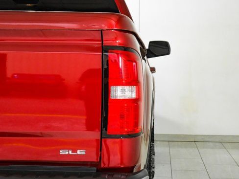 Used 2018 GMC Sierra 1500 SLE w/ SLE Value Package image 45