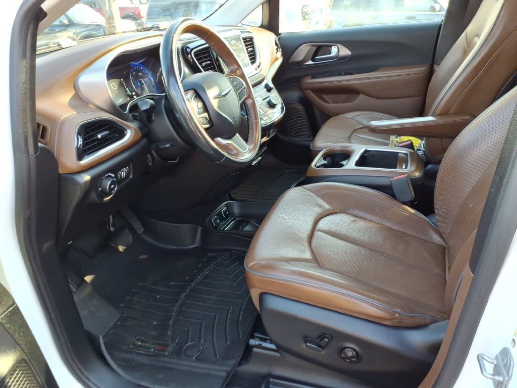 Used 2019 Chrysler Pacifica Limited FWD image 10