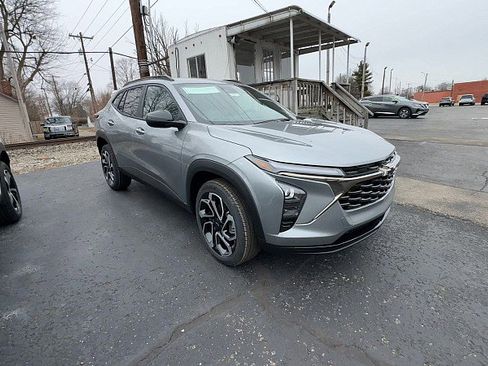 New 2026 Chevrolet Trax RS w/ Driver Confidence Package image 6
