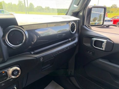 Used 2023 Jeep Wrangler Unlimited Rubicon 392 w/ Xtreme Recon 35" Tire Package AWD/4WD image 26