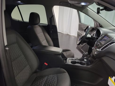 Used 2020 Chevrolet Equinox LT w/ Driver Convenience Package AWD/4WD image 28
