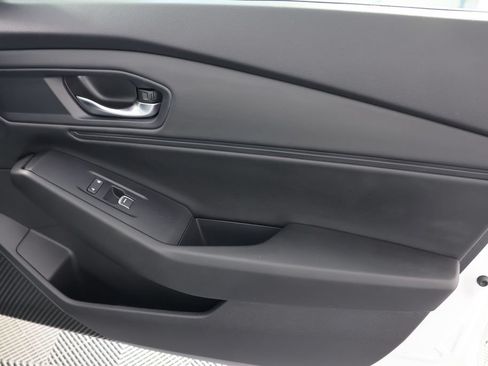 Used 2023 Honda Accord EX image 29