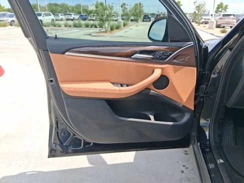 Used 2023 BMW X3 sDrive30i w/ Premium Package w/ZPA RWD image 13