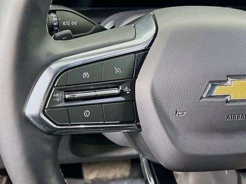 Used 2025 Chevrolet Traverse LT image 10