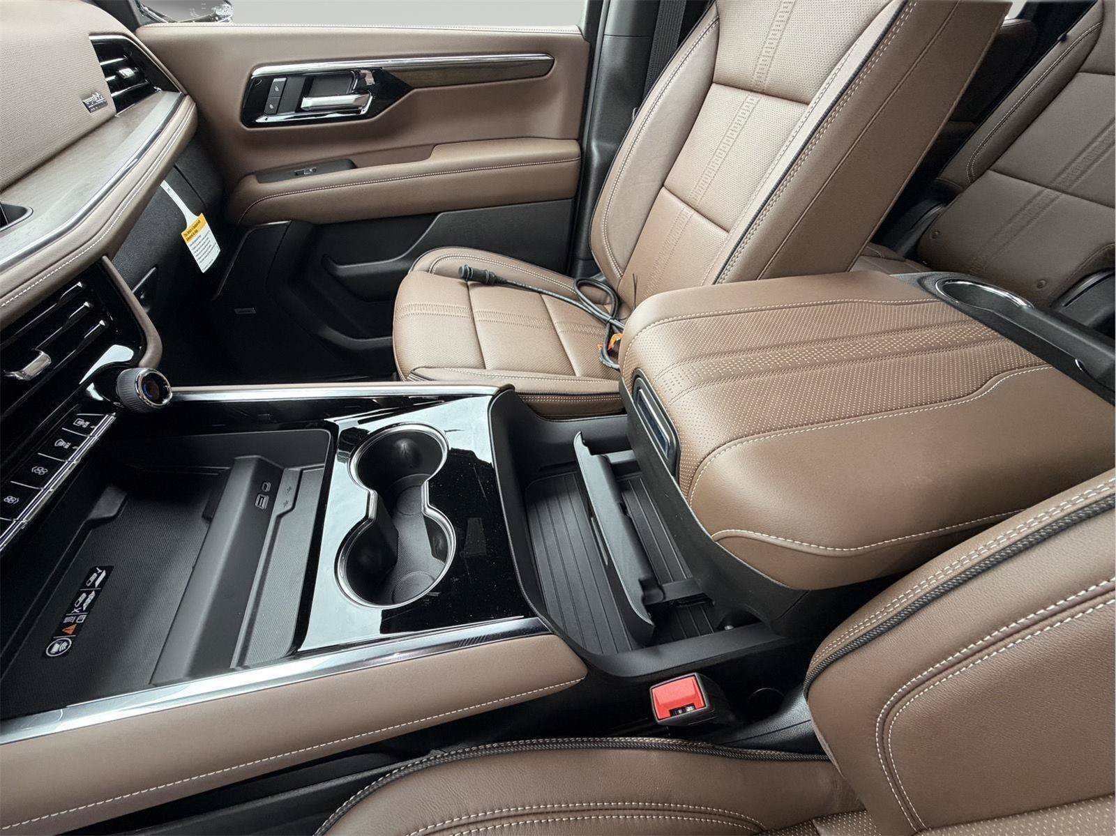 New 2027 Chevrolet Tahoe High Country AWD/4WD image 19