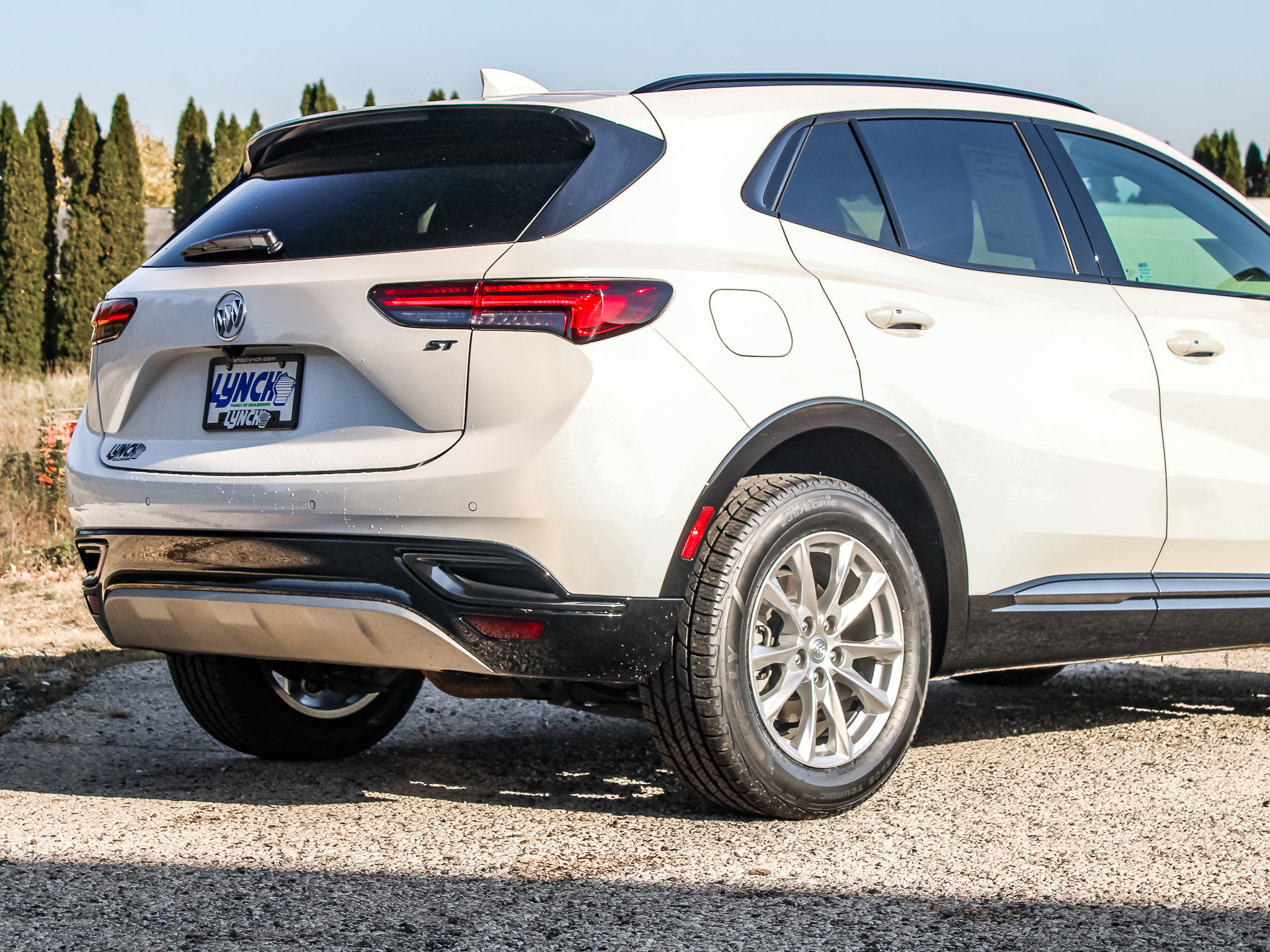Used 2021 Buick Envision Essence w/ Sport Touring Package AWD/4WD image 35