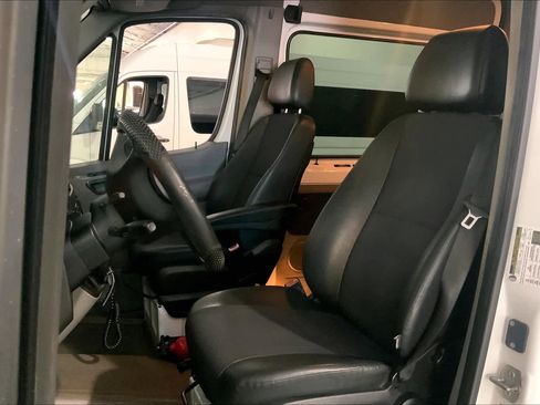 Used 2016 Mercedes-Benz Sprinter 2500 image 16