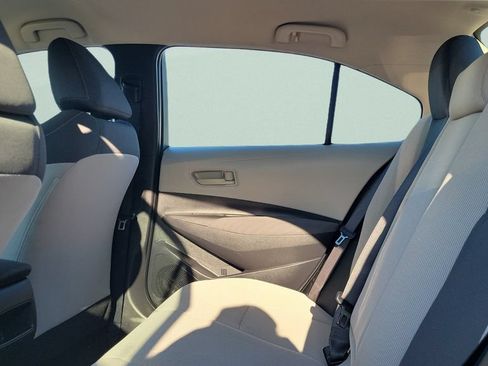 Used 2022 Toyota Corolla LE FWD image 10