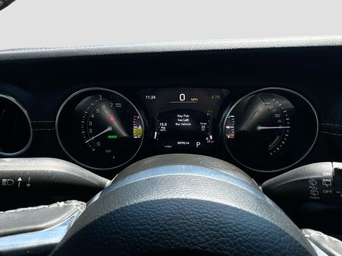 Used 2022 Jeep Wrangler Unlimited Sahara w/ Cold Weather Group AWD/4WD image 11