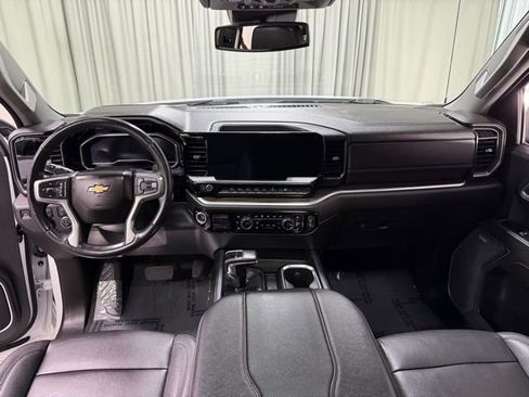 Used 2023 Chevrolet Silverado 1500 LTZ w/ LTZ Convenience Package II AWD/4WD image 11