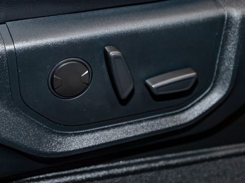 Used 2021 Ford F250 Lariat image 28