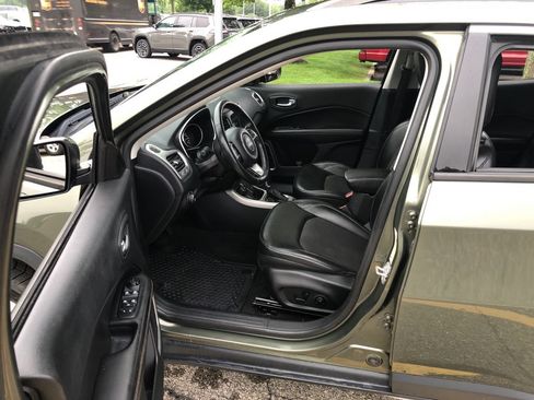 Used 2018 Jeep Compass Latitude w/ Popular Equipment Group AWD/4WD image 22