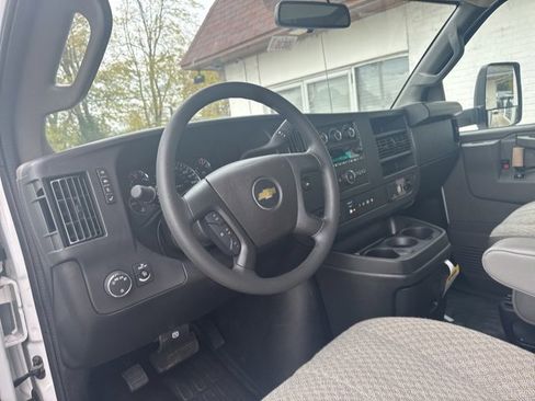 New 2025 Chevrolet Express 3500 w/ Power Convenience Package image 19