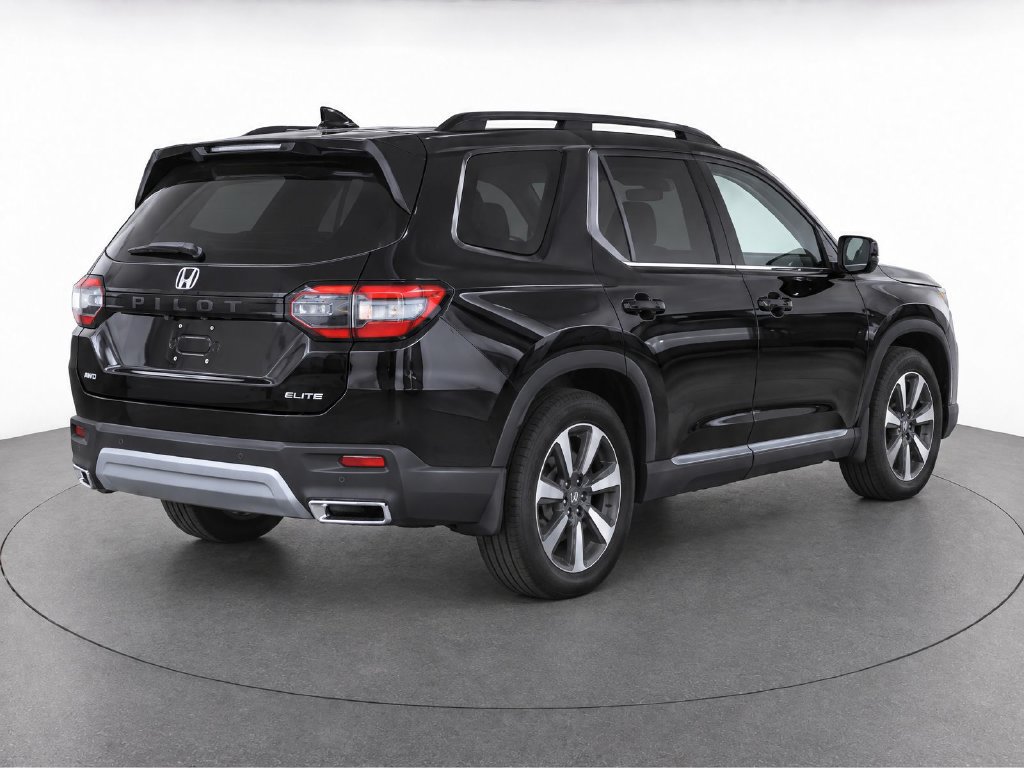 Used 2025 Honda Pilot Elite image 4