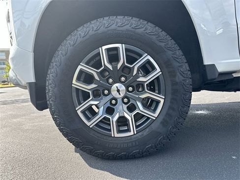 Used 2023 Chevrolet Colorado Z71 w/ Advanced Trailering Package image 31
