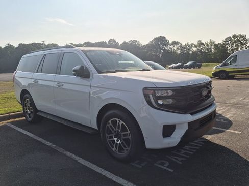 Certified 2025 Ford Expedition Max Active RWD image 2