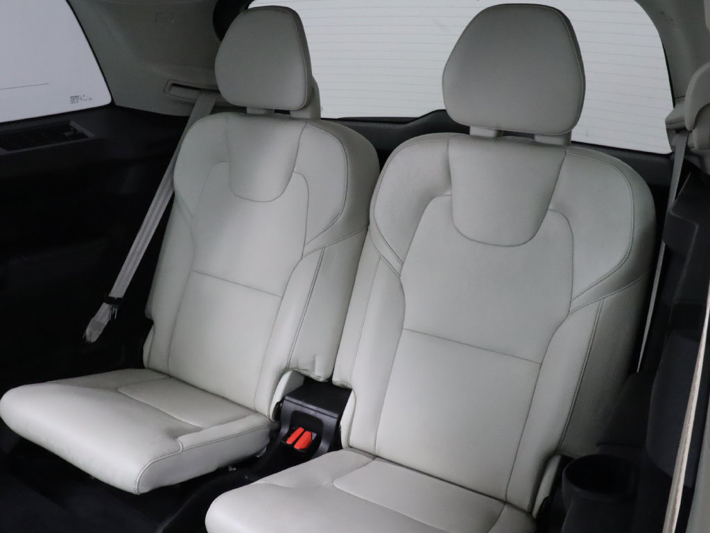 Used 2023 Volvo XC90 B6 Plus AWD/4WD image 28