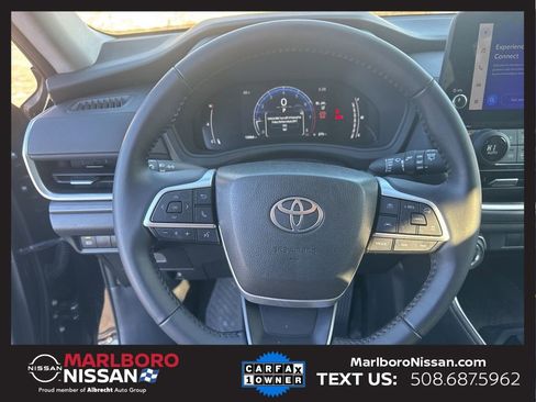 Used 2025 Toyota Grand Highlander AWD image 28