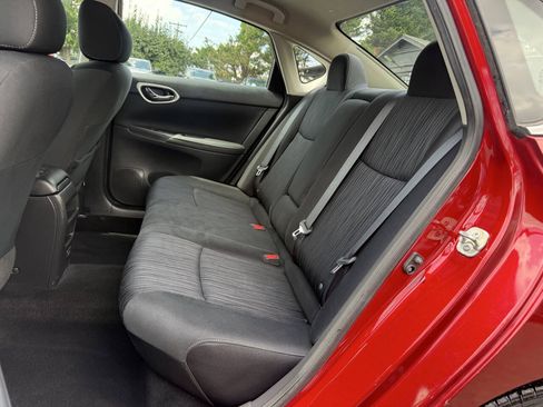 Used 2019 Nissan Sentra SV w/ Special Edition Package FWD image 11