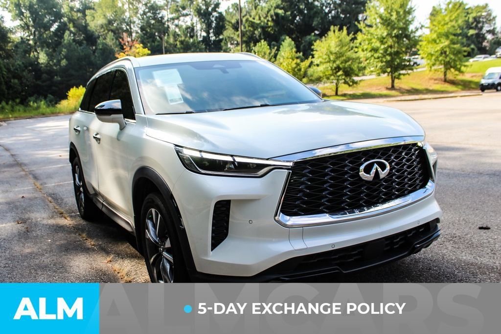 Used 2023 INFINITI QX60 Luxe w/ Cargo Package AWD/4WD image 3