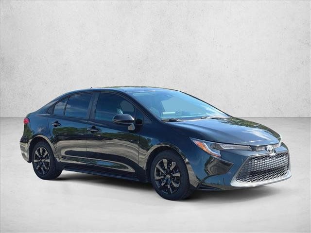 Used 2021 Toyota Corolla LE FWD image 3