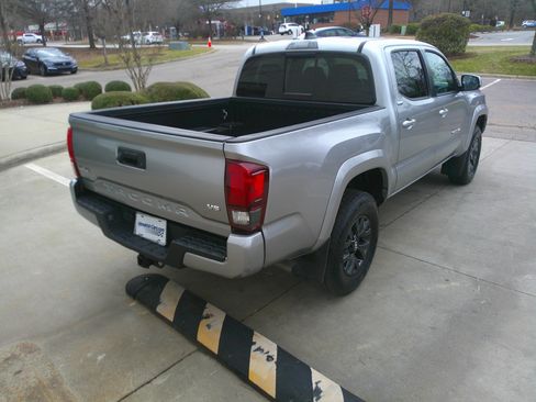 Used 2023 Toyota Tacoma SR5 w/ Technology Package image 12