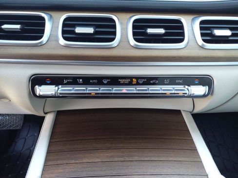 Used 2022 Mercedes-Benz GLE 350 4MATIC image 18