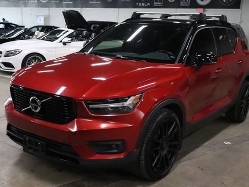 Used 2020 Volvo XC40 T5 R-Design w/ Protection Package Premier AWD/4WD image 1