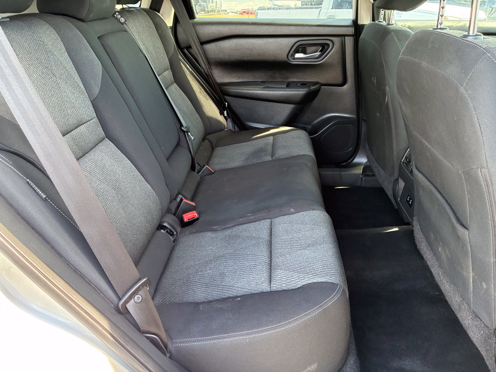 Used 2024 Nissan Rogue SV AWD/4WD image 13