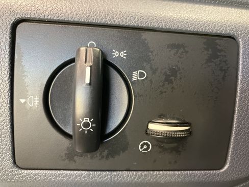 Used 2013 Ford Transit Connect XLT image 13