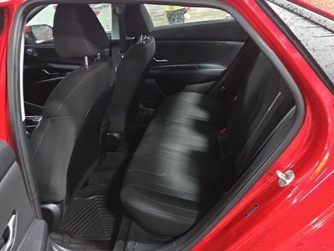 Certified 2022 Hyundai Elantra SEL w/ Convenience Package FWD image 8