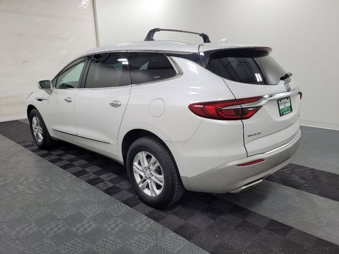 Used 2018 Buick Enclave Essence AWD/4WD image 3