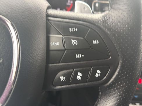 Used 2025 Dodge Durango GT AWD/4WD image 32
