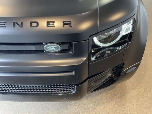 Used 2024 Land Rover Defender 110 X-Dynamic SE AWD/4WD image 7