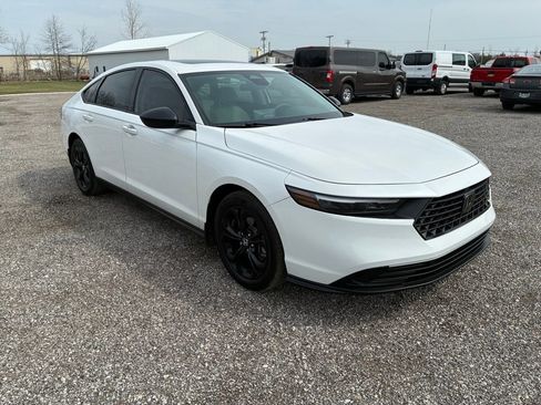 Used 2025 Honda Accord SE image 1