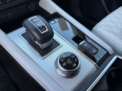 Used 2023 Mitsubishi Outlander SEL image 34