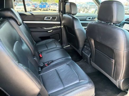 Used 2017 Ford Explorer XLT w/ Equipment Group 202A FWD image 26