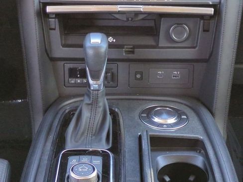 Used 2021 Nissan Armada SV w/ SV Appearance Package image 22