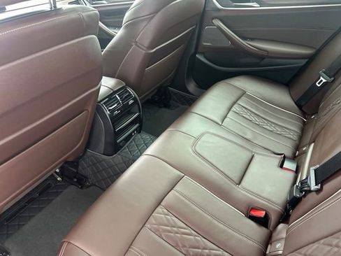 Used 2023 BMW 530e xDrive w/ Executive Package image 14