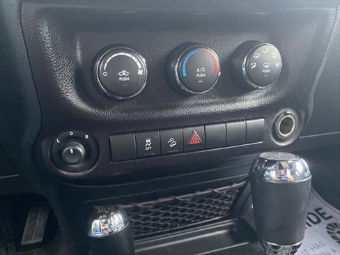 Certified 2018 Jeep Wrangler Unlimited Sport S image 25