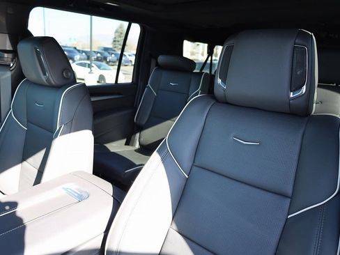Used 2026 Cadillac Escalade ESV Sport w/ Touring Package AWD/4WD image 16