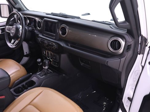 Used 2021 Jeep Wrangler Unlimited Sahara w/ LED Lighting Group AWD/4WD image 23