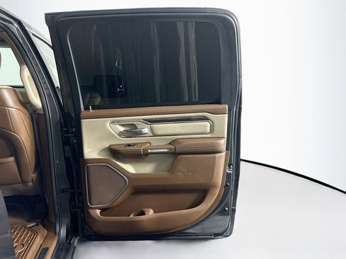 Used 2019 RAM 1500 Laramie AWD/4WD image 30