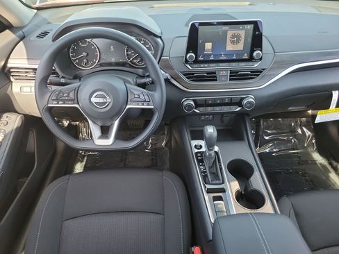 New 2026 Nissan Altima 2.5 SV AWD/4WD image 4